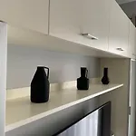 Garbary 100 Center Apartment, Free Parking, Self Check-in 24h Apartment