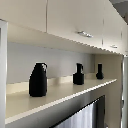 Garbary 100 Center Apartment, Free Parking, Self Check-in 24h Apartment