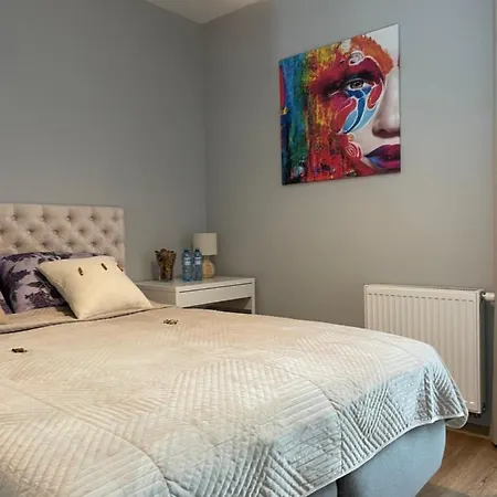 Апартаменты Garbary 100 Center Apartment, Free Parking, Self Check-in 24h Познань