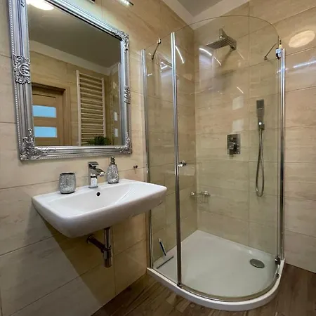 Apartment Garbary 100 Center Apartment, Free Parking, Self Check-in 24h *