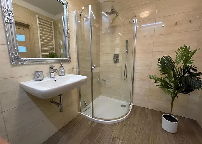 Garbary 100 Center Apartment, Free Parking, Self Check-in 24h Poznaň