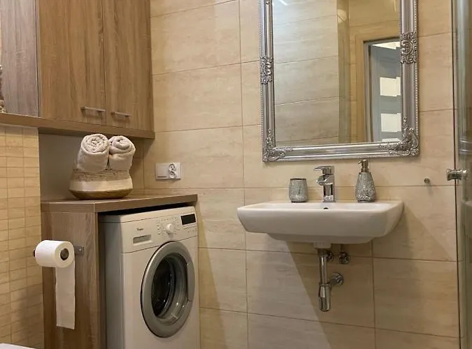 Garbary 100 Center Apartment, Free Parking, Self Check-in 24h Poznaň